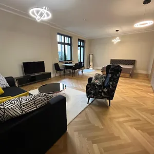 Luxpur Apartment